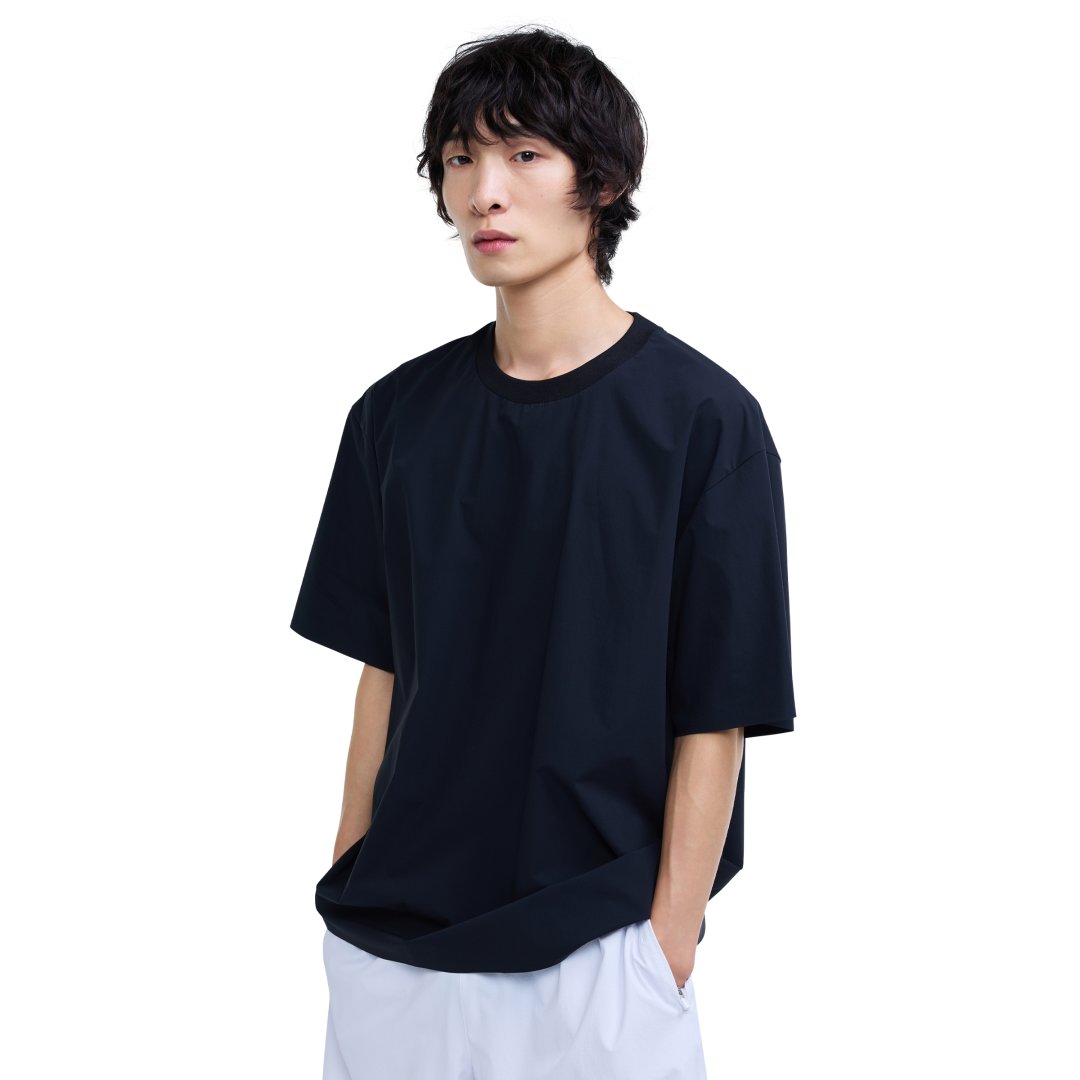 유니 라이트웨이트 우븐 반팔티셔츠